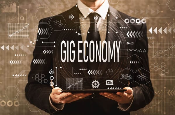 Navigating the Gig Economy: Tips for Building a Successful Freelance Career in 2025